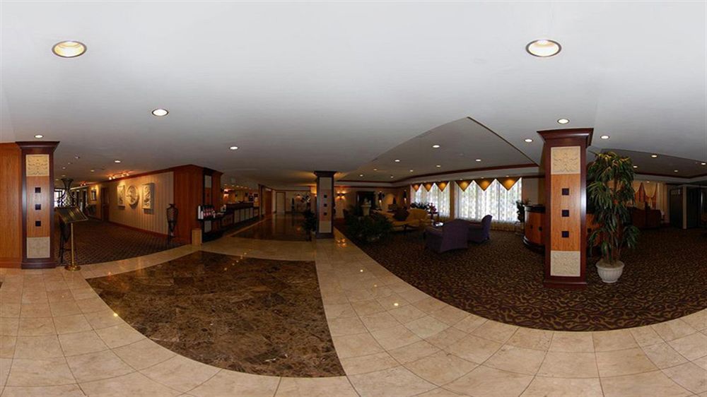 Gateway Hotel Dallas Exterior photo
