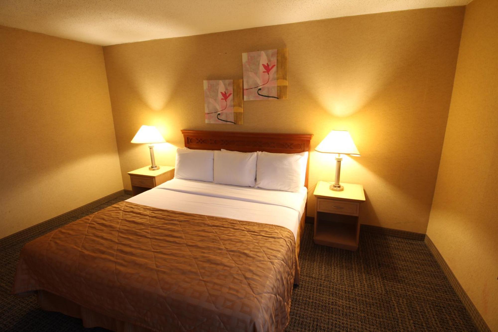 Gateway Hotel Dallas Exterior photo